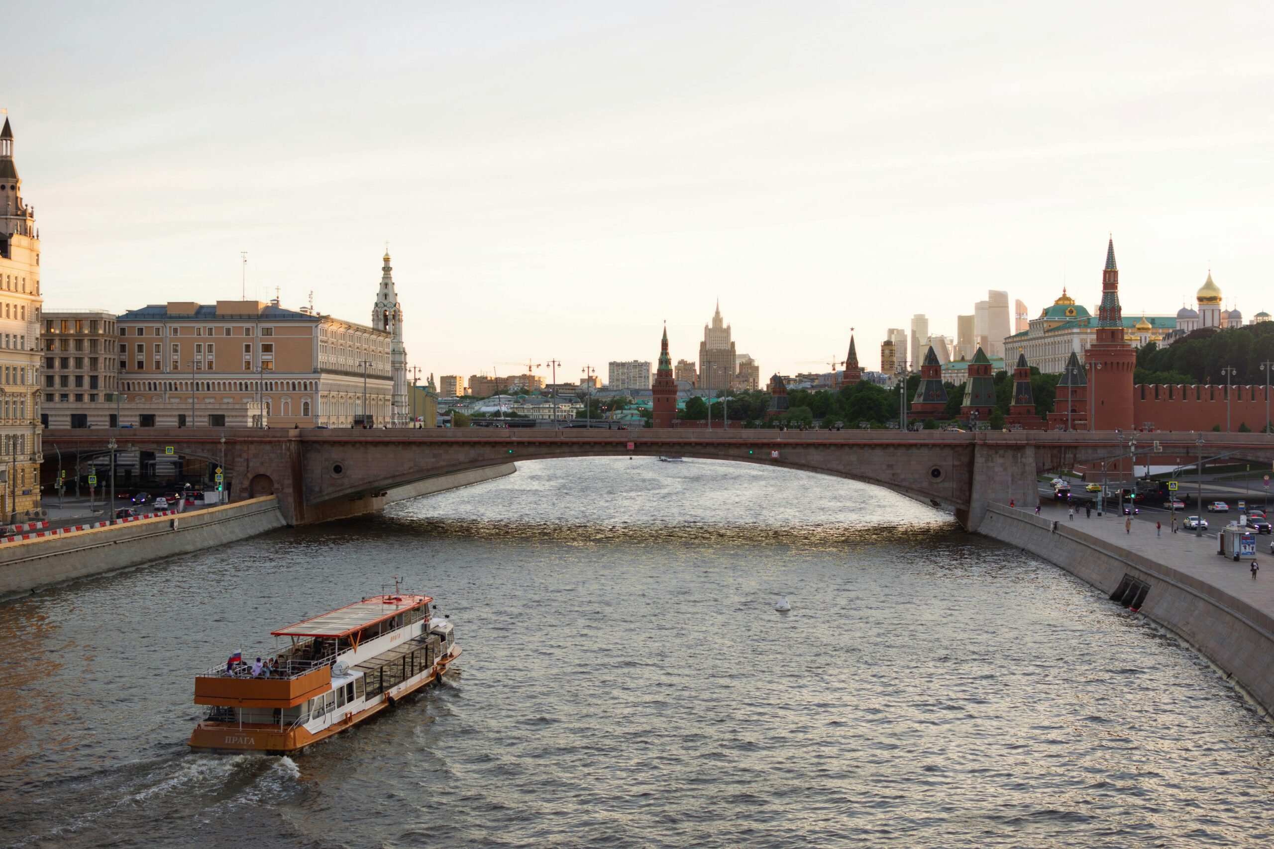 Дайджест событий апреля в Москве